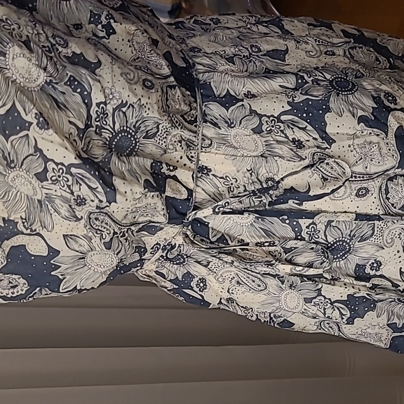 Romantic Silk Cotton Summer Dress with Buttons and Ruffles Size Medium - Picture 9 of 13